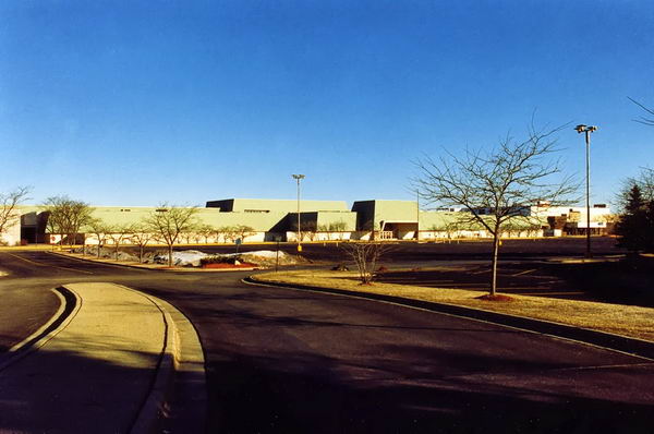 North Kent Mall - Old Photo From Gr Retro (newer photo)